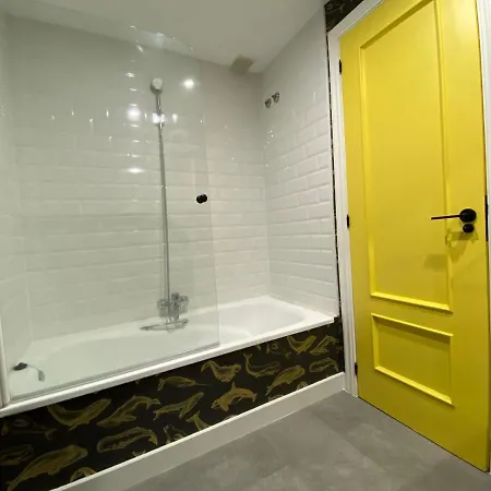 Piso Centrico 120m2 + Parking Propio O Grove